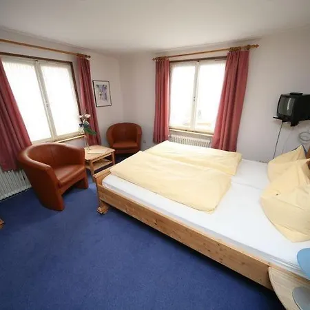 Garni Krone 라돌프젤암보덴시